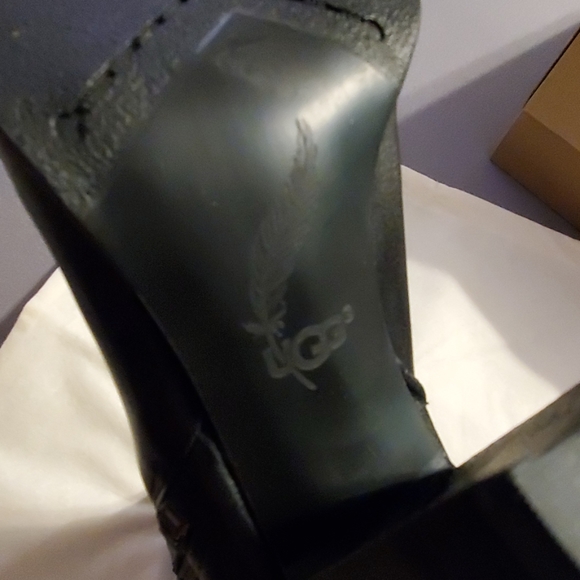 NEW UGG LYNDA SIZE 5 - Picture 4 of 13
